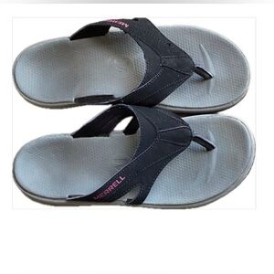 Merrell sandals size 9.